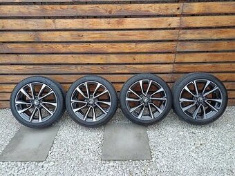 Originál alu R17 Fabia IV 215/45 R17