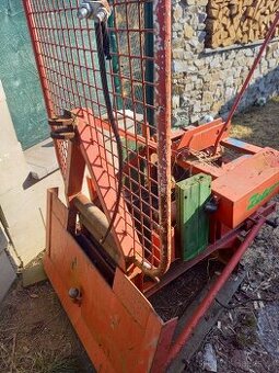 Naviják za traktor v3s