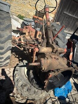 Prodám kompletní zadek zetor super 35