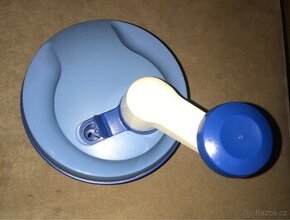 Ruční šlehač a sekaček Tupperware