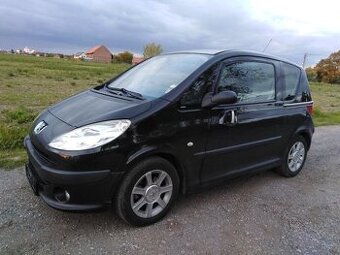 PEUGEOT 1007  NAJETO JEN 70,,, KLIMA, 1,4i  BENZIN 65KW