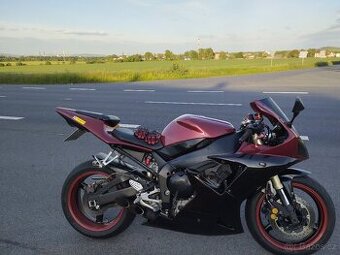 Yamaha R1