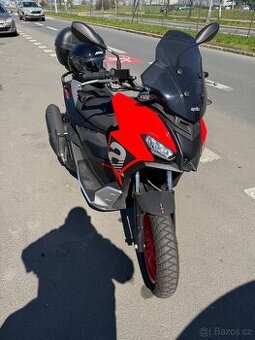 Aprilia SR GT 200