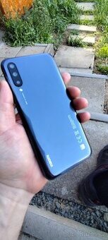 Xiaomi Mi A3 128 gb (málo použivaný)