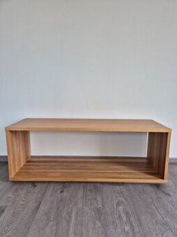 Minimalistická lavice