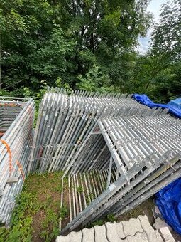 Fasádní lešení 1000m2