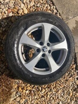 Letní pneu 215/60 R16 Nexen vč. alu kol