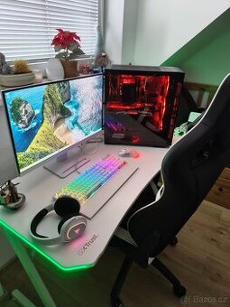 Herní PC + příslušenství a židle se stolem