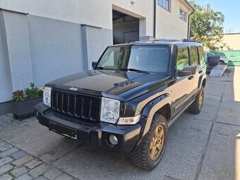 JEEP COMMANDER 3.0CRD V6//160KW//4X4//7 MÍST