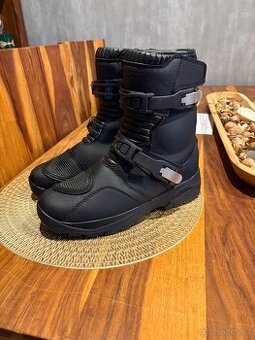 Motocyklové boty Kore Adventure Mid