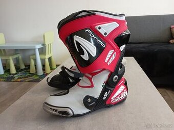 Moto boty Forma