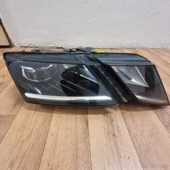 přední LED světlo Škoda Octavia III