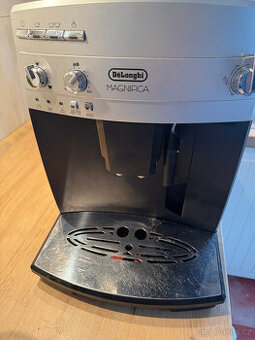 Kávovar De'Longhi Magnifica
