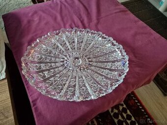 Brouseny a starozitny tac