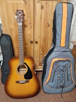 Akustická kytara Yamaha