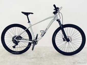 Horské kolo 29” Rock Machine Blizz 30 (L) – výborný stav