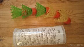 Míčky na speed badminton/rapid-ball