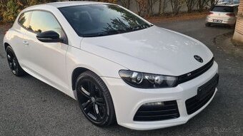 VOLKSWAGEN SCIROCCO R - 2,0TSi 195kW - Manuál.