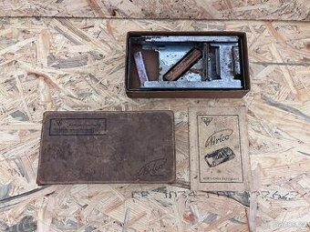 Bruska na žiletky Brico- Kriegsaufmachung