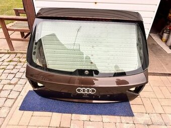 Prodám kufrové dveře Audi A4 B8