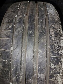 215/40ZR18 sada letních pneu se vzorkem 6mm .Cena celkem