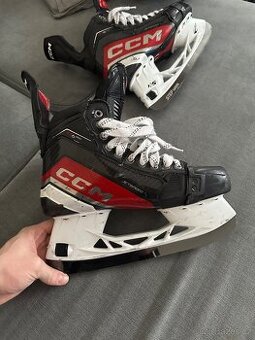 Hokejové brusle CCM Jetspeed FT6 Pro 8,5 - 1