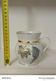 Porcelánový džbánek