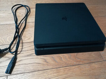 PS 4 slim