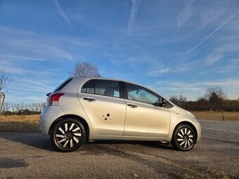 Toyota Yaris - 1.3 BENZÍN - STK 2028 - ČR - 120tis