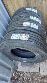 Nové pneu 235/75 R17,5