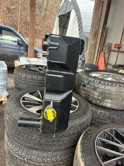 Traktorbagr Komatsu wb chladič