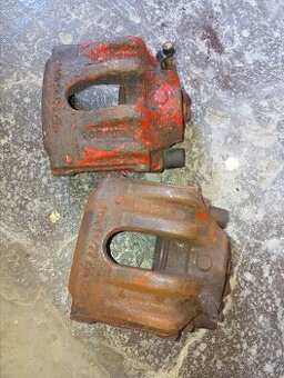 BMW E36 přední brzdové třmeny