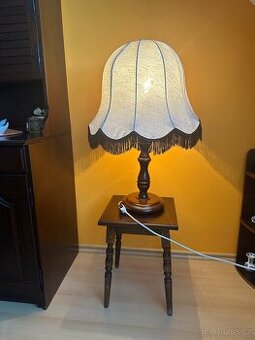 Stolní lampa