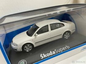 Škoda Superb I (2001) 1:43 Abrex - 1