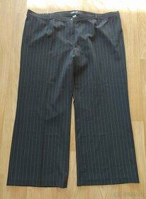 Dámské černé kalhoty s proužkem, zn. Bonprix, vel. 56.
