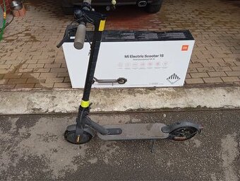 Elektrická koloběžka Xiaomi Mi Electric Scooter 1S