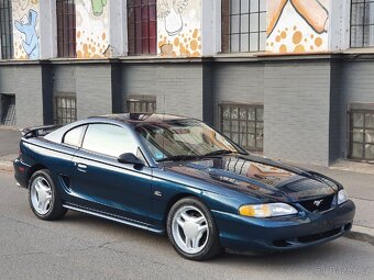 Ford Mustang GT, 5.0l V8 160 kW, 1993