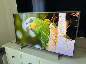 4K Philips TV 109cm