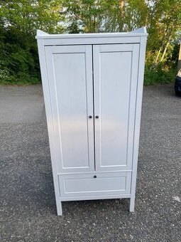 Šatní skříň IKEA - bíl. mořidlo