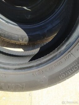 Pneu. 165/70R14