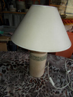 Lampa stolní