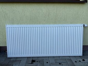 3 Deskové radiátory VK22R