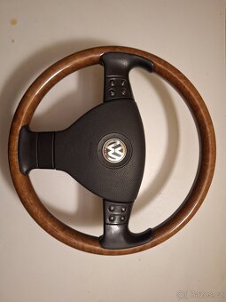Volkswagen dřevěný volant