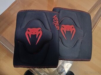 Chrániče kolen Venum