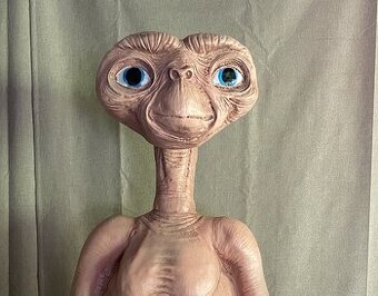 Lifesize figurína E.T. Extra Terrestrials