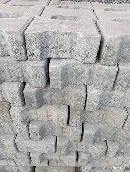 Zámková dlažba Íčko 8 cm 20x16 150 kusů