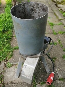 Šroťák - drtič ovoce NEREZ - 1