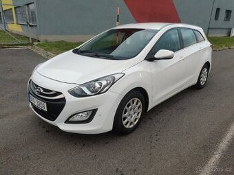 Hyundai i30 kombi 1.6 crdi 1.majitel