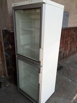 Gastro chladicí vitrina dvoudveřová