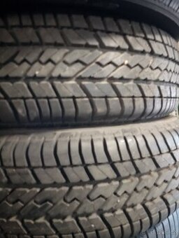 Pneu 195 / 70 R15